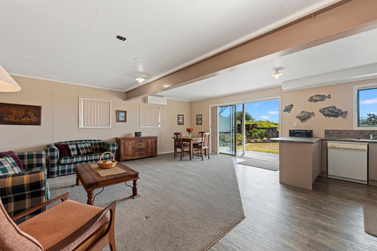 Oceanside Bach - Mount Maunganui Holiday Home Kültér fotó